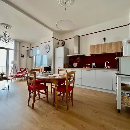 Superbe Sur La De Malo Les Bains Appartement
